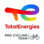 LOGO TOTAL ENERGIES PETIT CAMION PODIUM